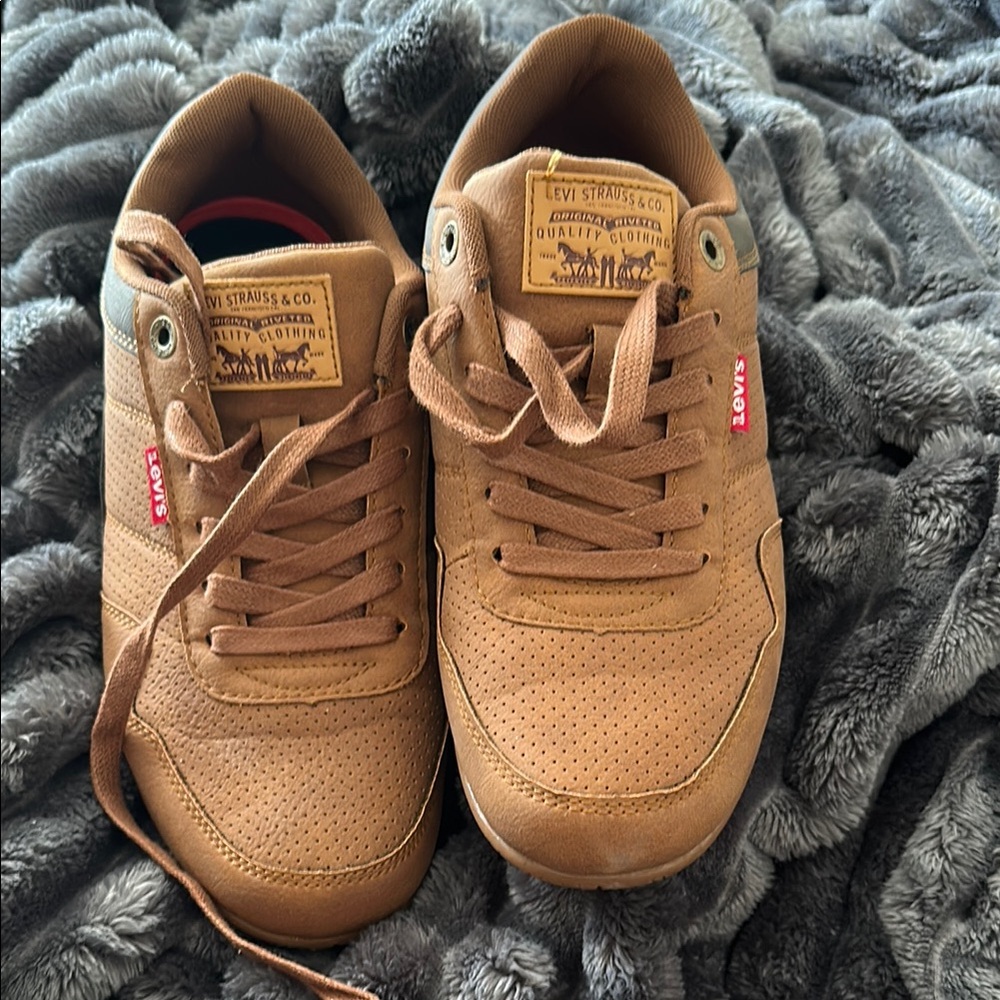 Levi's Brown Low-Top Sneakers with Perforated Design